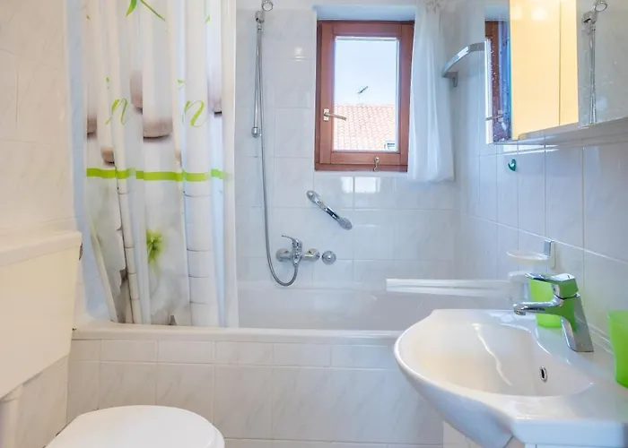 Bruno, Melin Appartement Cres