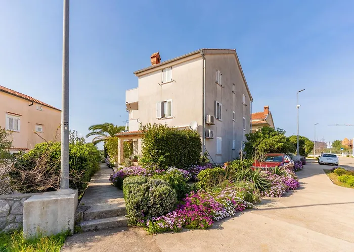 Bruno, Melin Appartement Cres
