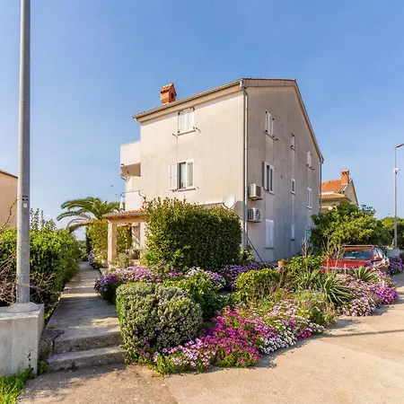 Bruno, Melin Apartman Cres