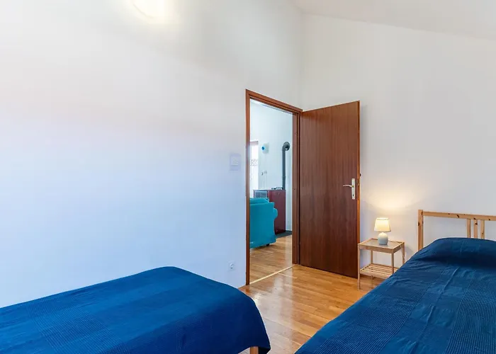 Bruno, Melin Apartman