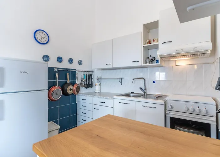 Apartman Bruno, Melin