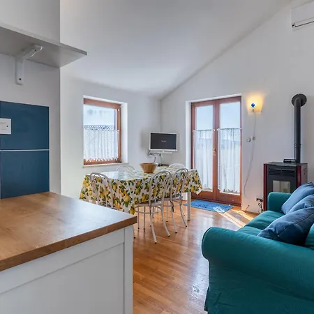 Bruno, Melin Apartment