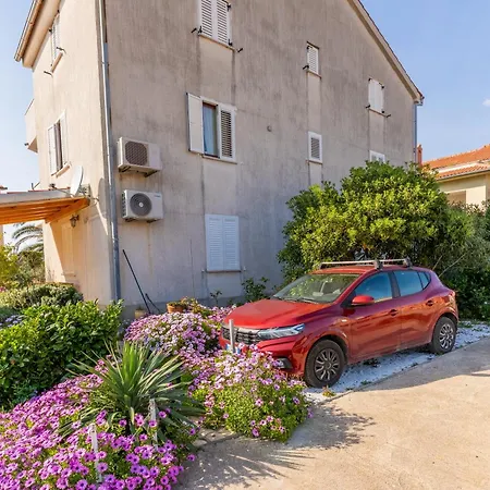 Bruno, Melin Apartment *